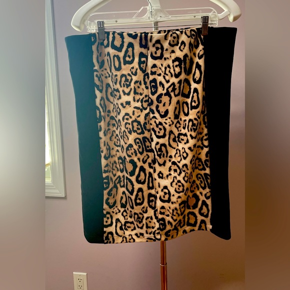 Slimming Pencil Skirt, XL. Stretchy material. - Picture 1 of 4
